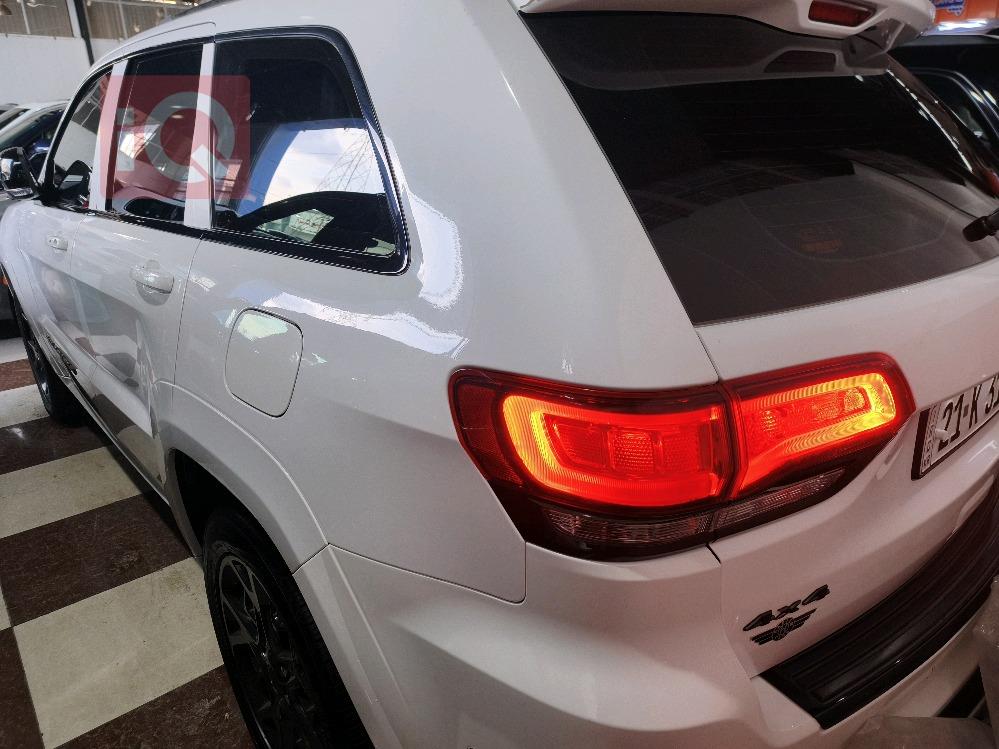 جيب جراند شيروكي